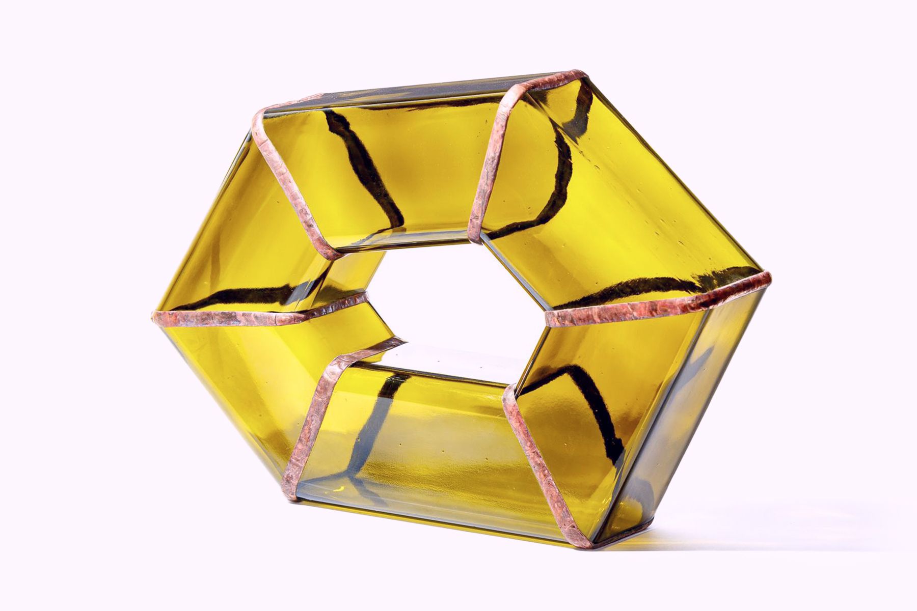 סטפני ג'אד סאסנו, ׳תסתכל בקנקן׳, פרויקט גמר, המחלקה לעיצוב קרמי וזכוכית, 2022