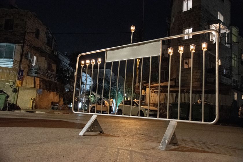 מנו קליין ועידו ארז, מחסום חנוכיה, סטודנטים שנה ג', המחלקה לעיצוב תעשייתי